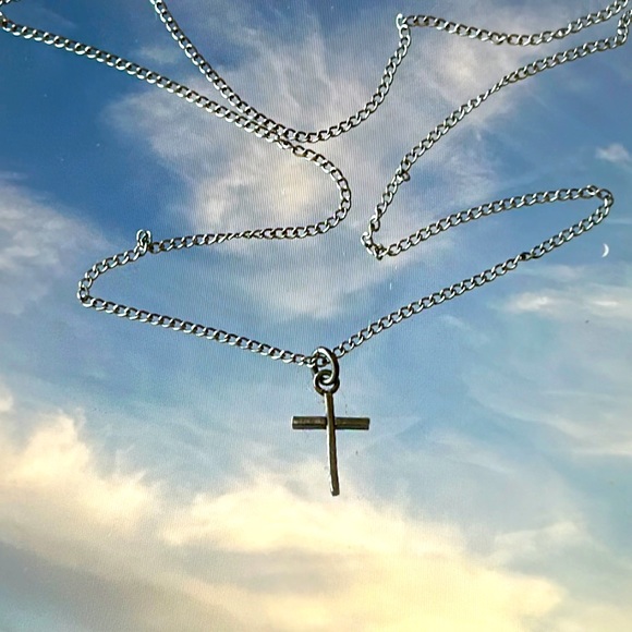 Dainty silver cross and necklace- marked Sterling - Picture 1 of 10